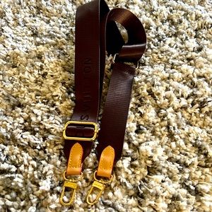 Looks Alike - Dupe El Vee Strap